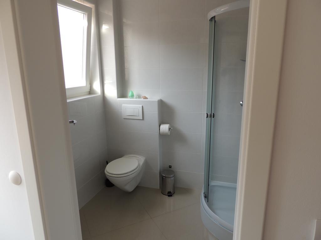 Apartment Cindy Ловран Екстериор снимка